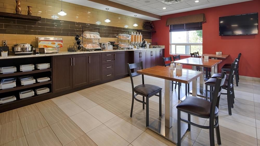 Best Western Plus Red Deer Inn & Suites photo 1