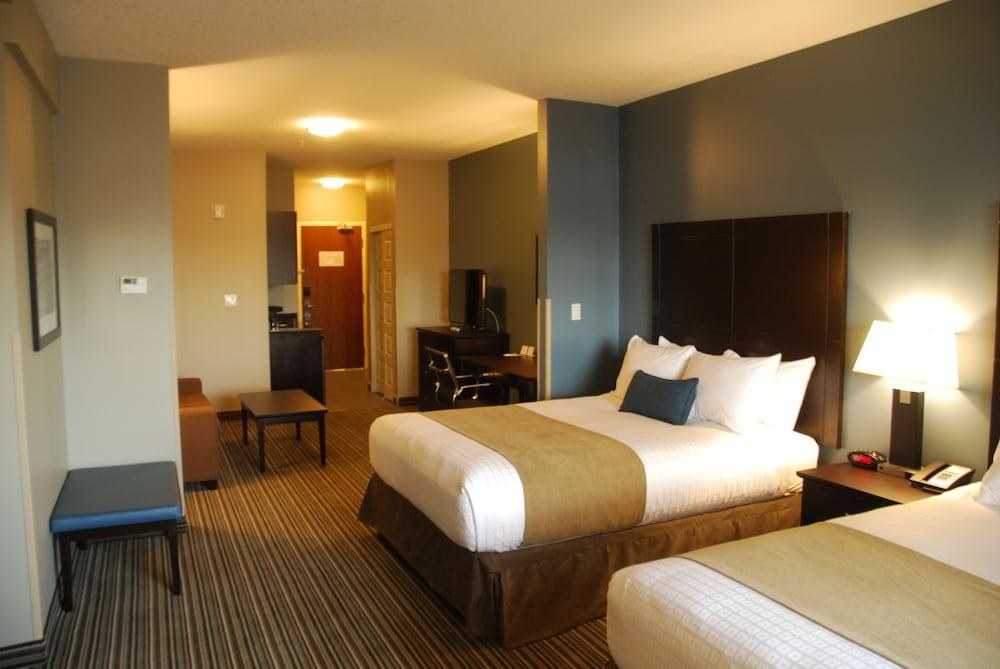Best Western Plus Fort Saskatchewan Inn & Suites photo 2