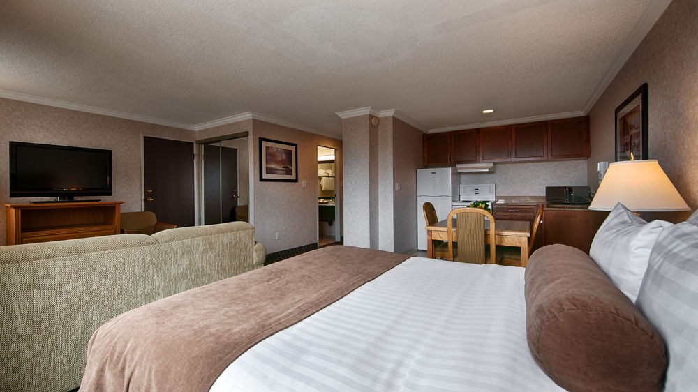 Best Western Plus Carlton Plaza Hotel photo 1