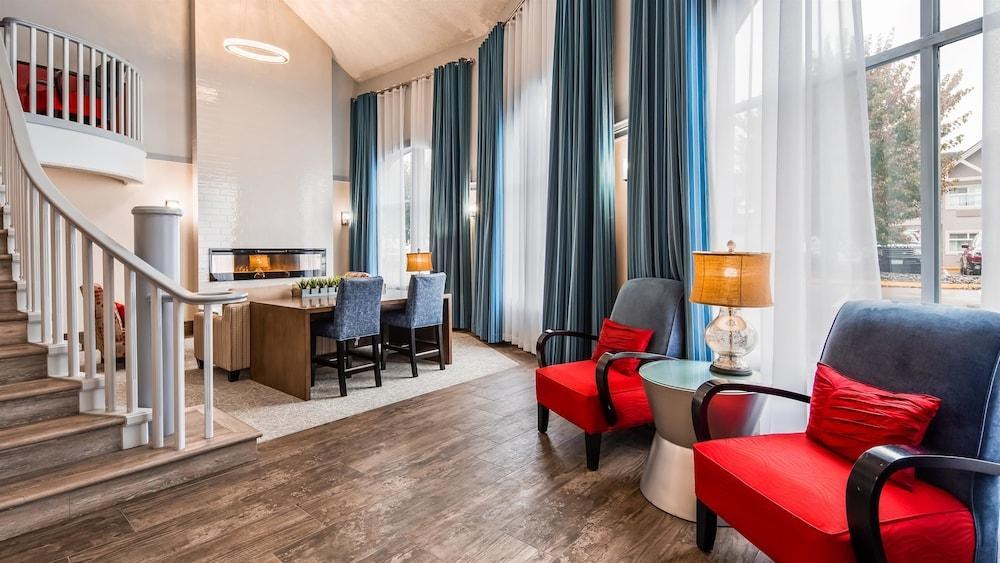 Best Western Plus Regency Inn & Conference Centre photo 2