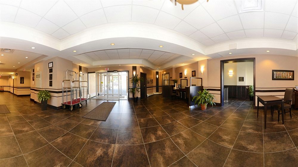 Best Western Plus Chocolate Lake Hotel photo 1