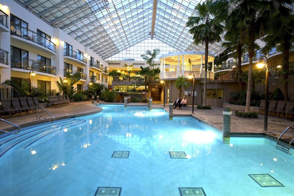Best Western Plus Lamplighter Inn & Conference Centre photo 2