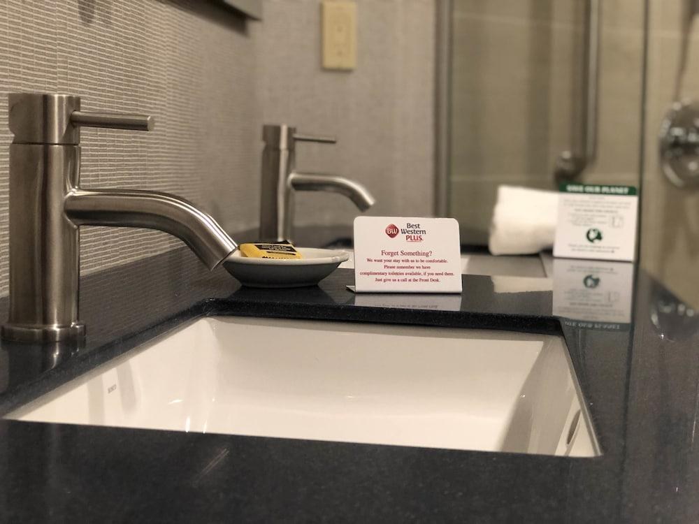 Best Western Plus Ottawa City Centre photo 3
