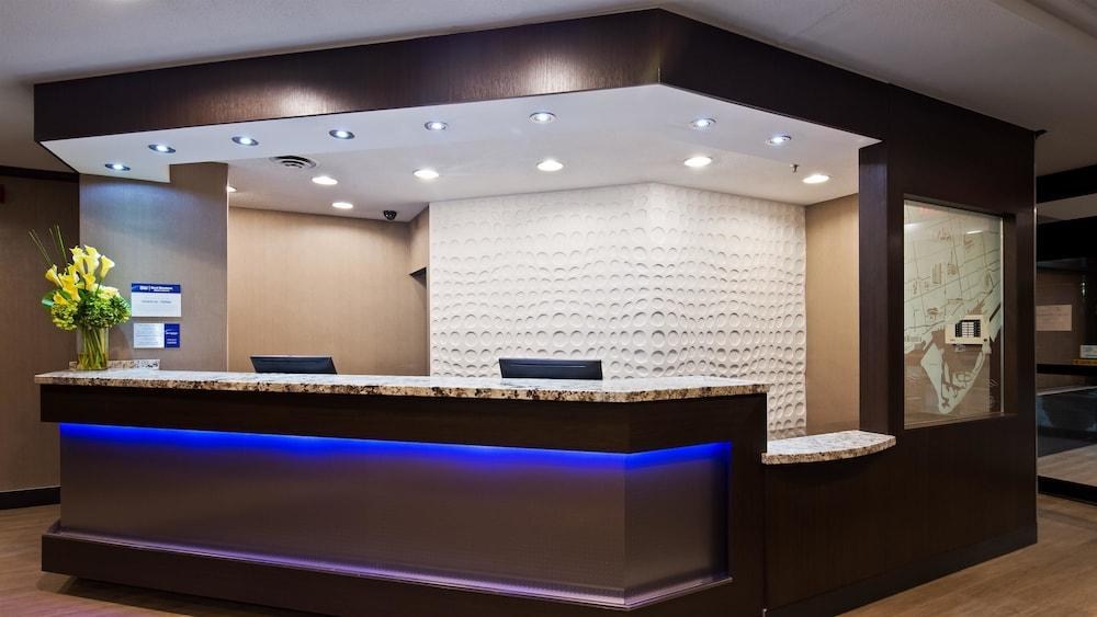 Best Western Plus Toronto Airport Hotel photo 2