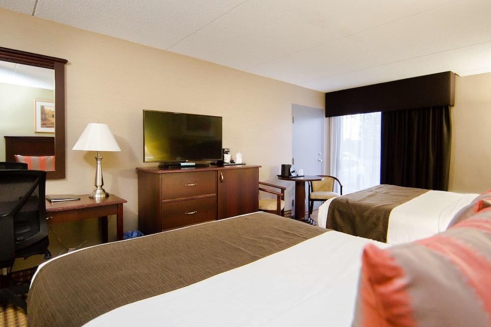 Best Western Plus Ottawa Kanata Hotel & Conference Centre photo 2