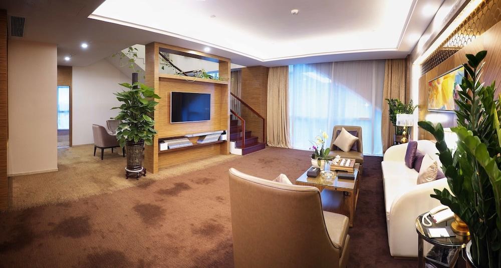 BEST WESTERN PLUS GEMS CUBE HOTEL photo 3