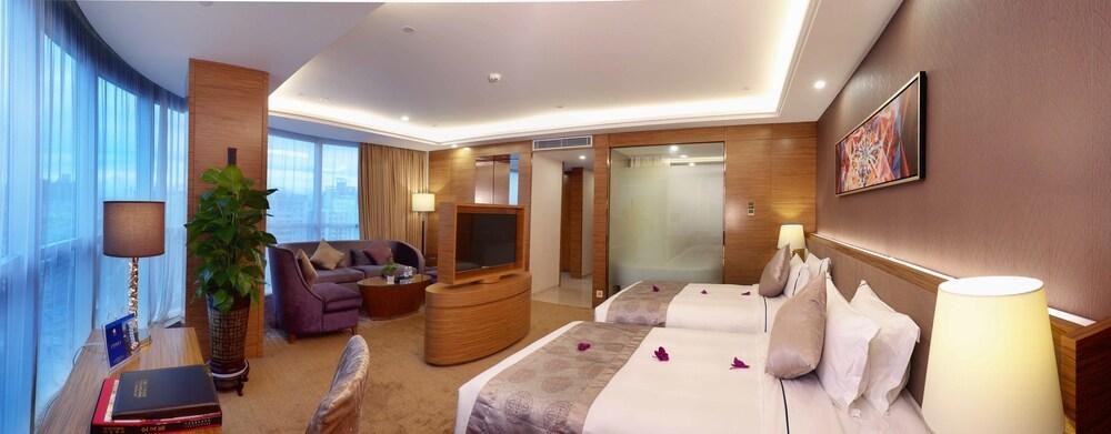 BEST WESTERN PLUS GEMS CUBE HOTEL photo 4