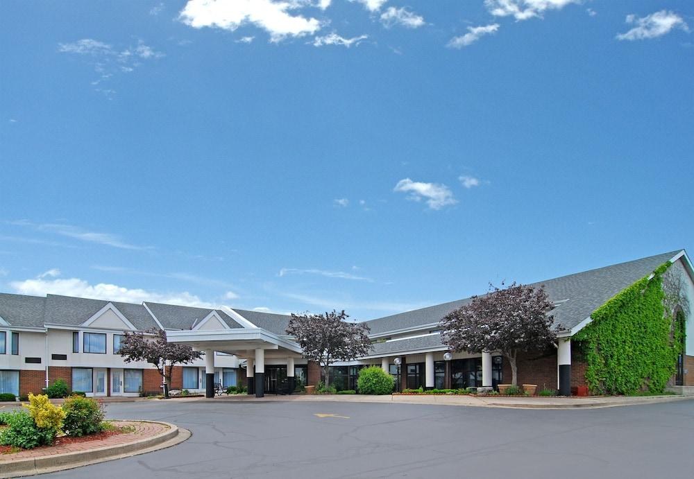 BEST WESTERN PLUS BRAMPTON photo 2