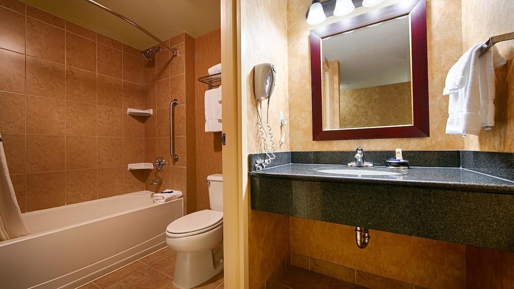 Best Western Plus Muskoka Inn photo 3