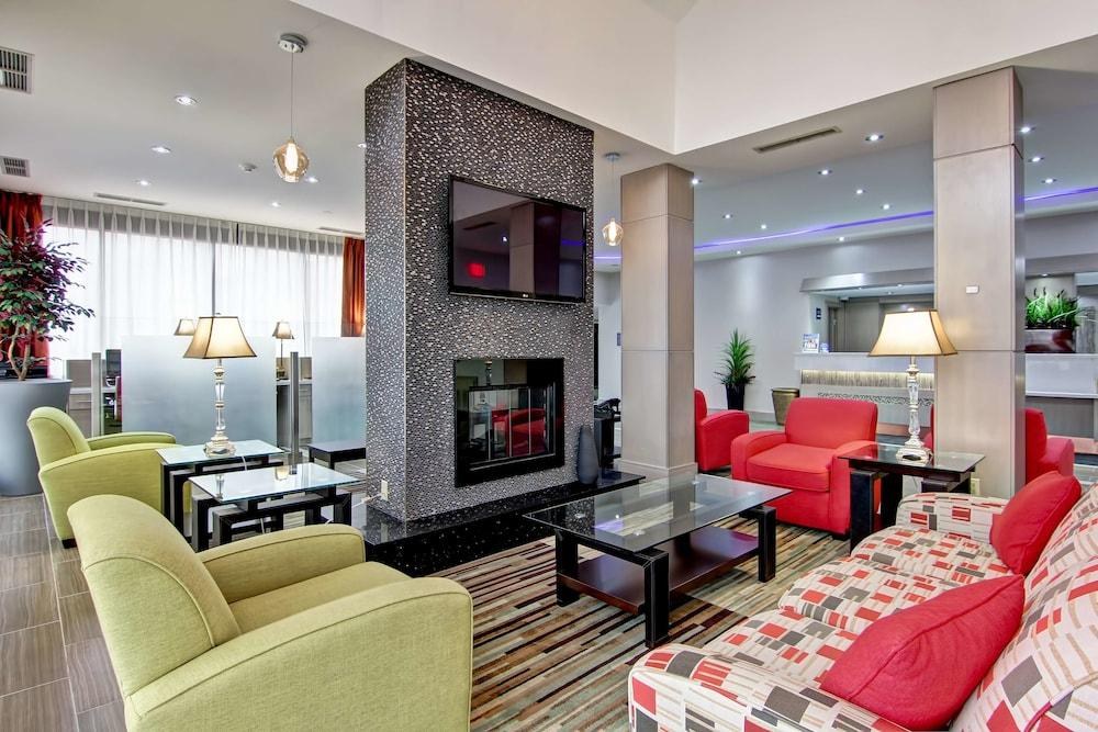 Best Western Plus Toronto North York Hotel & Suites photo 3