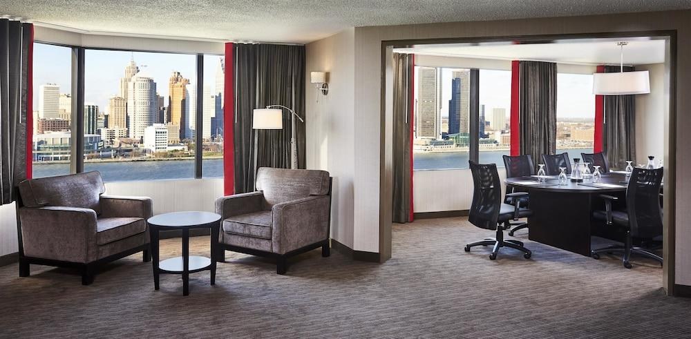 Best Western Plus Waterfront Hotel photo 4
