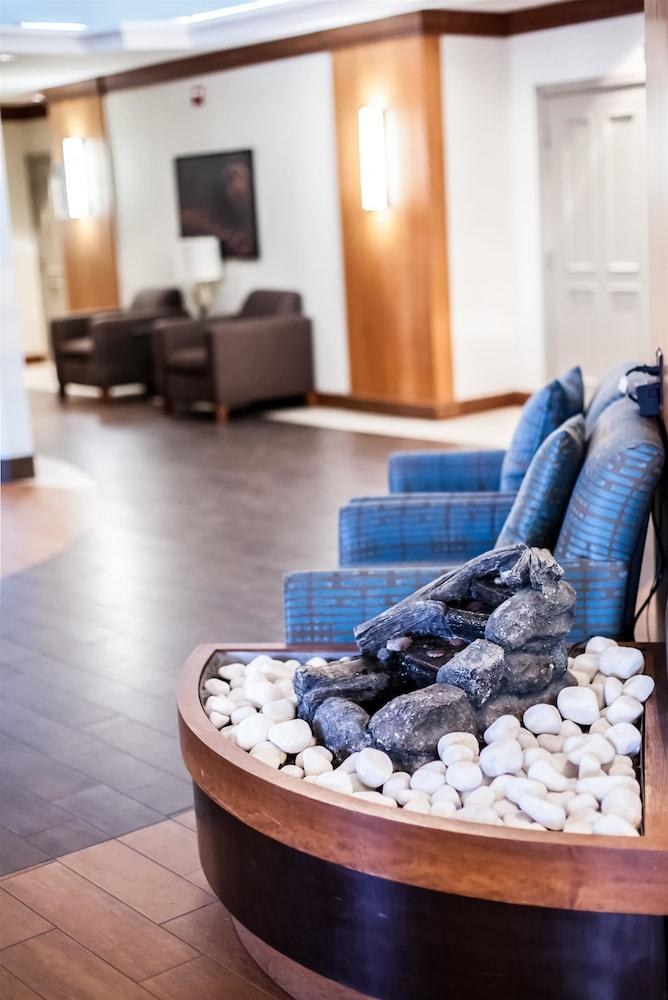 Best Western Premier Toronto Airport Carlingview Hotel photo 3