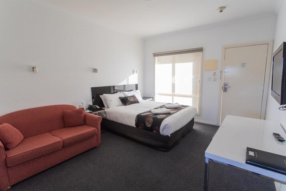 Best Western Mill Park Motel photo 2