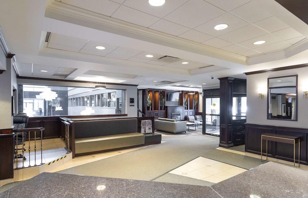 Best Western Plus City Centre/Centre-Ville photo 2