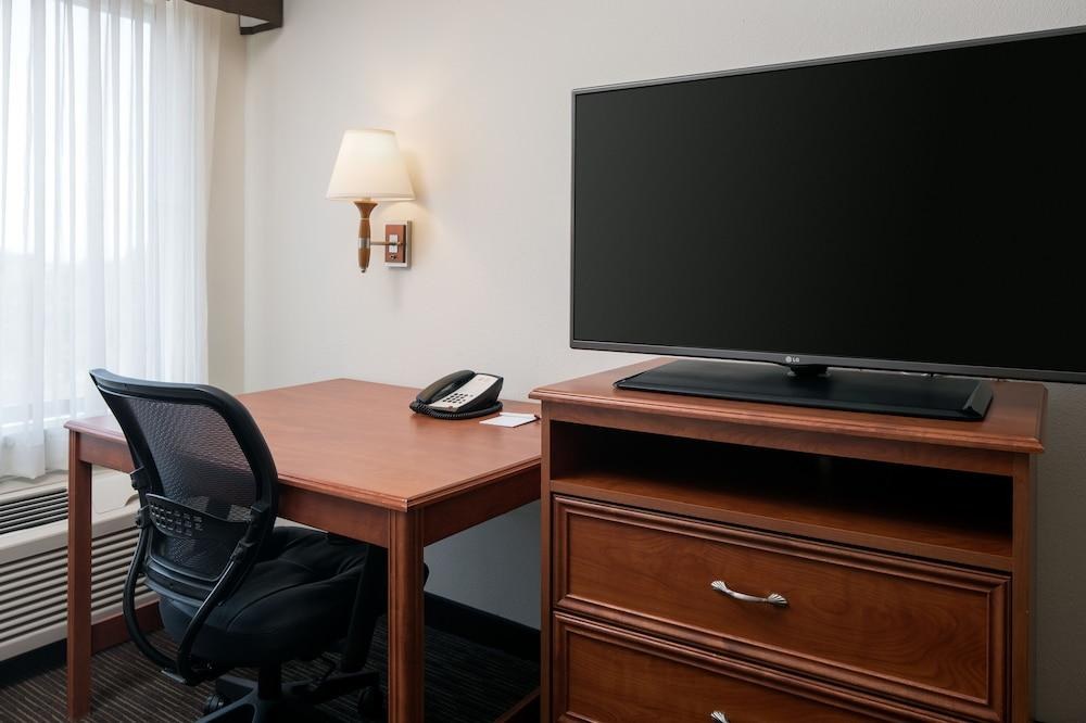 BEST WESTERN PLUS DENVER INTERNATIONAL AIRPORT INN & SUITES photo 4