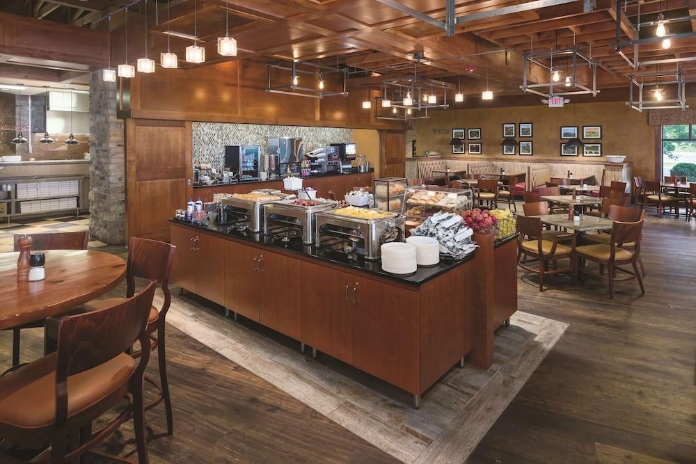 Wyndham Bloomington - Mall of America photo 2