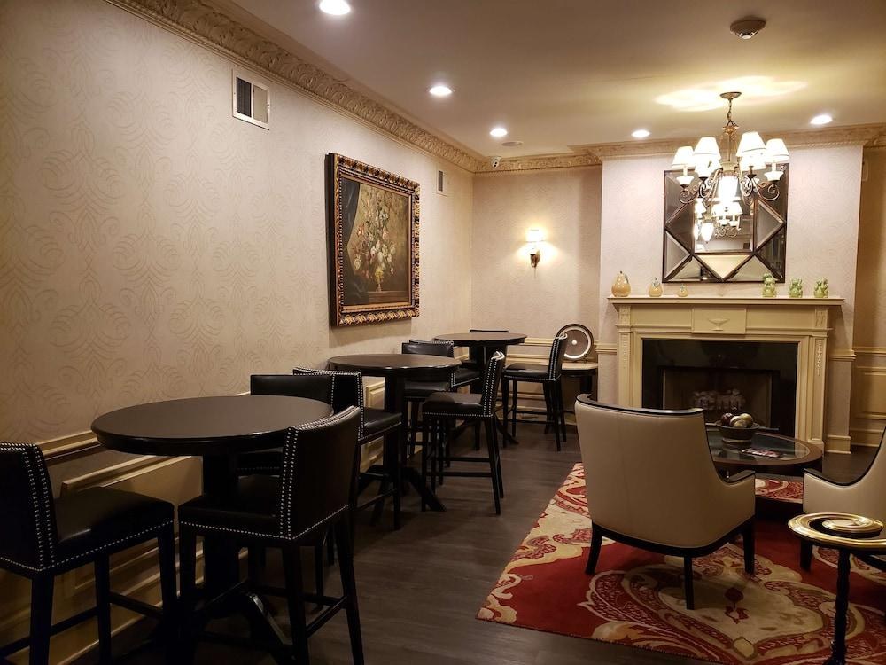 Best Western Plus Hawthorne Terrace Hotel photo 2