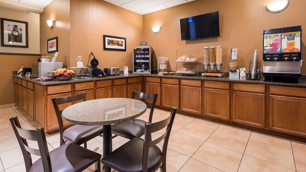 Best Western Plus Lower South End photo 3
