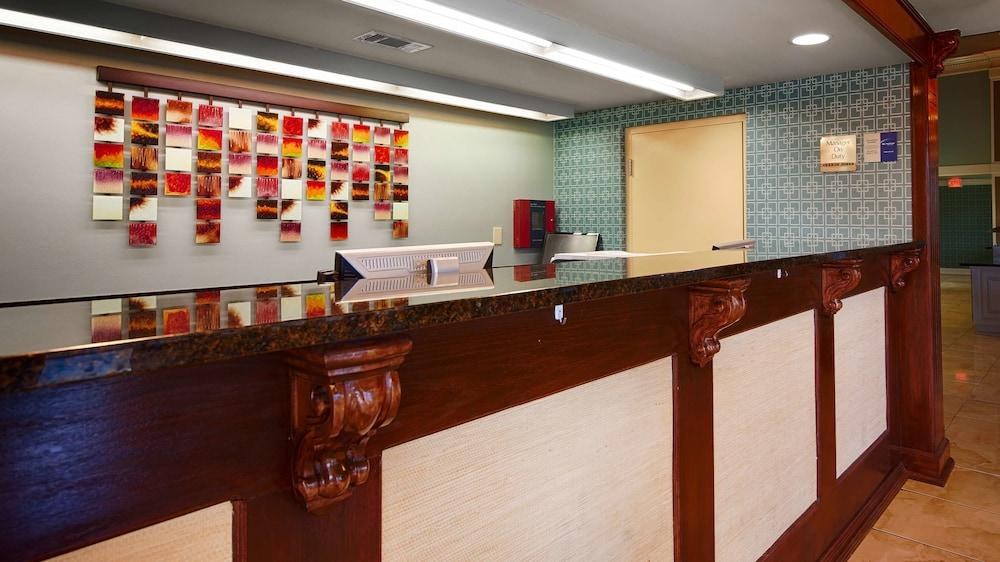 Best Western Executive Suites photo 2