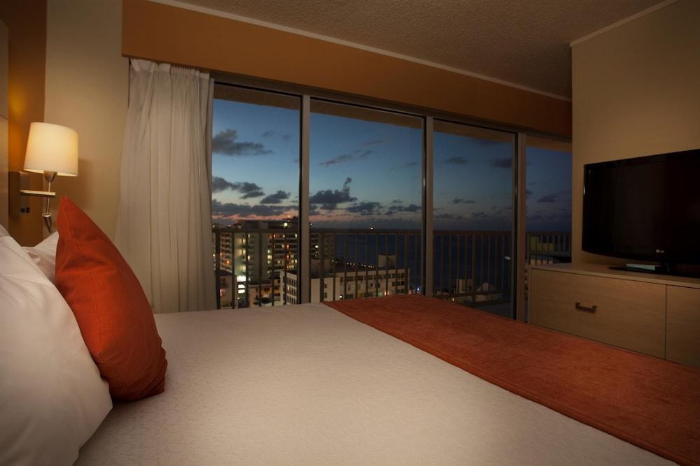 Best Western Plus Condado Palm Inn photo 2