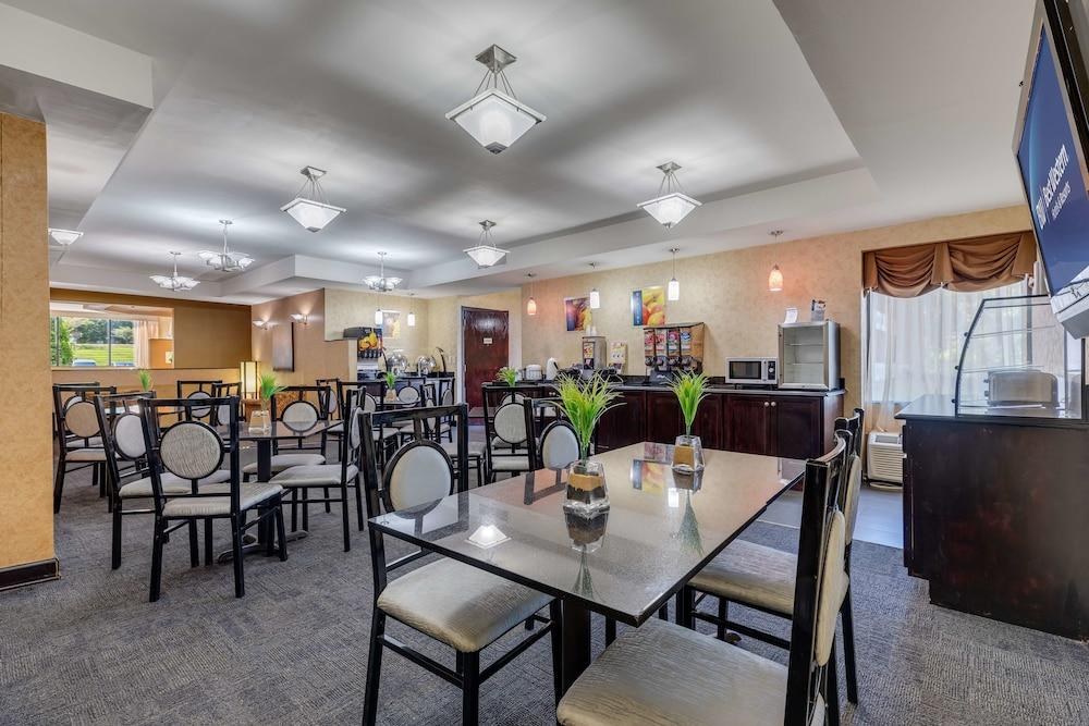 Best Western Plus Charlotte/Matthews Hotel photo 3