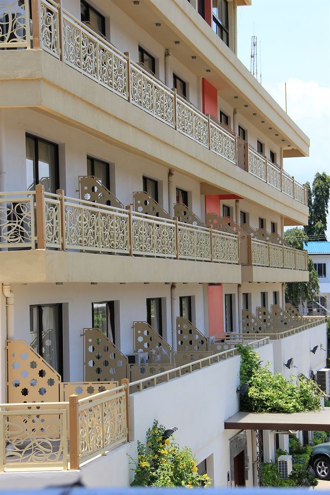 BEST WESTERN PLUS PENINSULA HOTEL photo 1