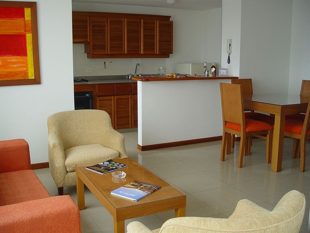 Portal del Rodeo Aparta Hotel
