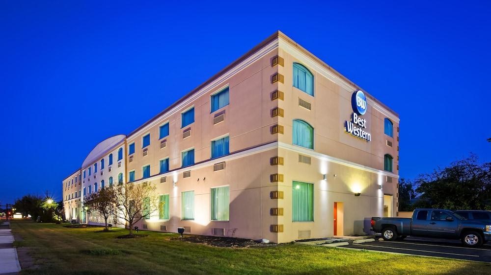 Best Western Airport Inn & Suites Cleveland photo 3