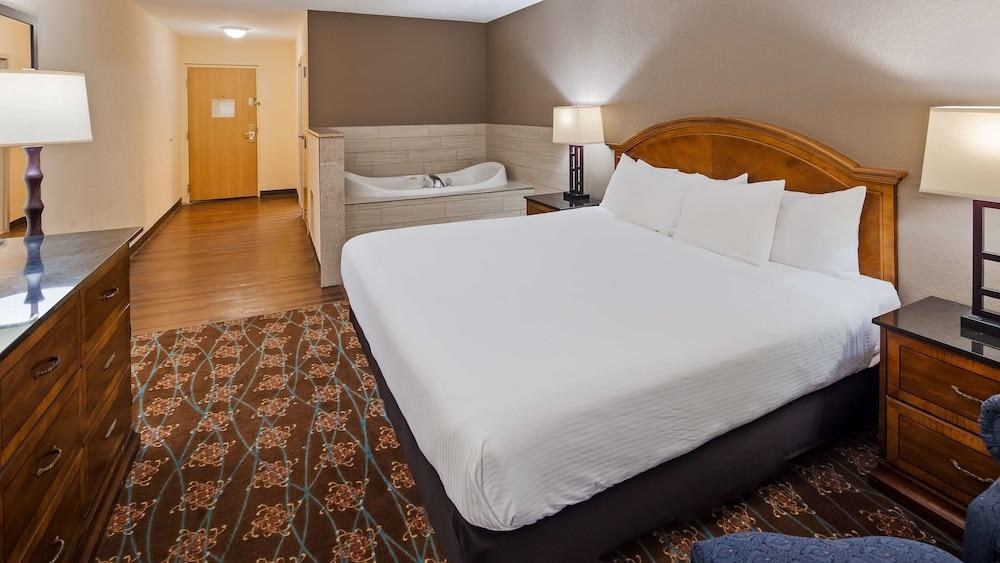 Best Western University Inn photo 2