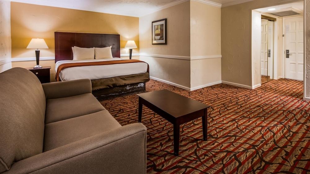 BEST WESTERN MARKET CENTER photo 4