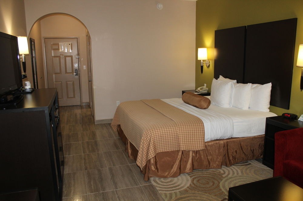 Best Western Plus Heritage Inn