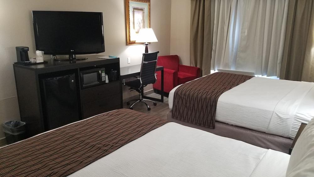 Best Western Plus Heritage Inn photo 2