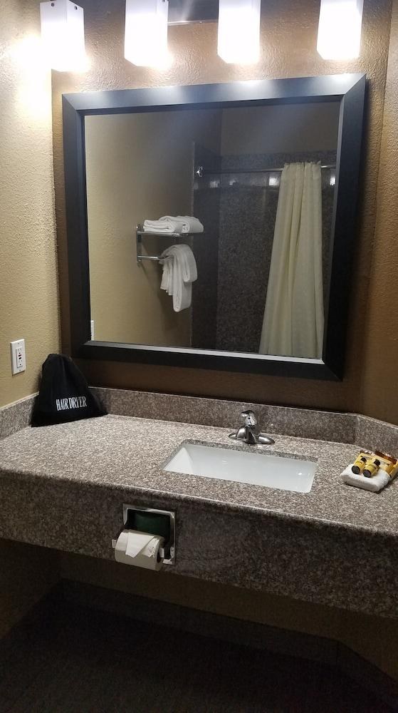 Best Western Plus Heritage Inn photo 3