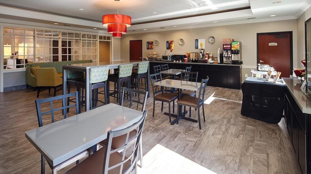 Best Western Galleria Inn & Suites photo 2