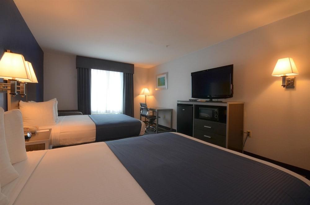Best Western Galleria Inn & Suites photo 4