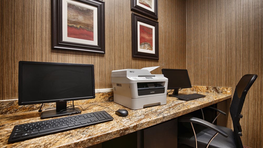 Best Western Plus Hobby Airport Inn & Suites photo 1