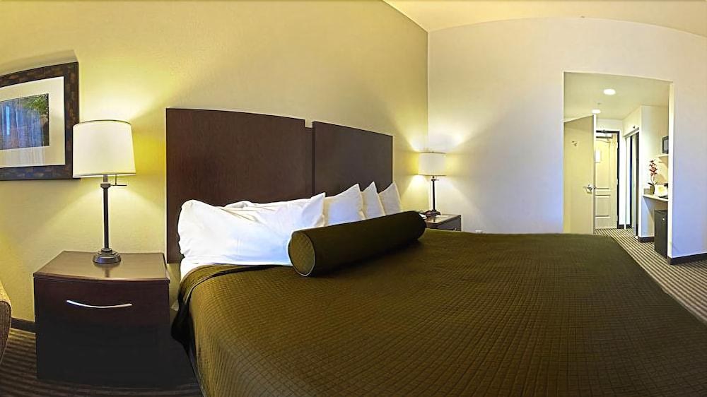 BEST WESTERN LEGACY INN & SUITES photo 2