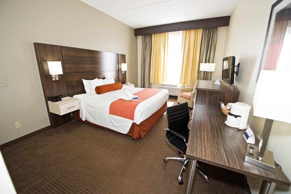 Best Western Airport Inn & Suites