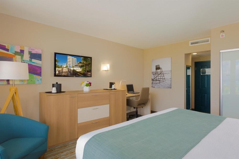 Best Western Plus Atlantic Beach Resort photo 2