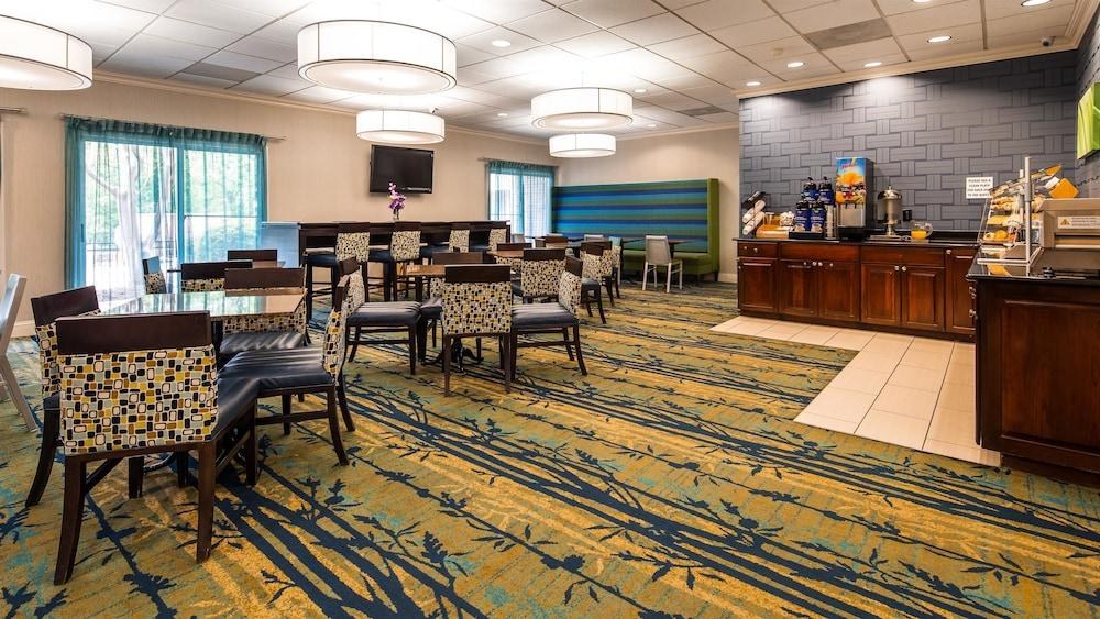 SureStay Plus Hotel by Best Western Raleigh North Downtown photo 2