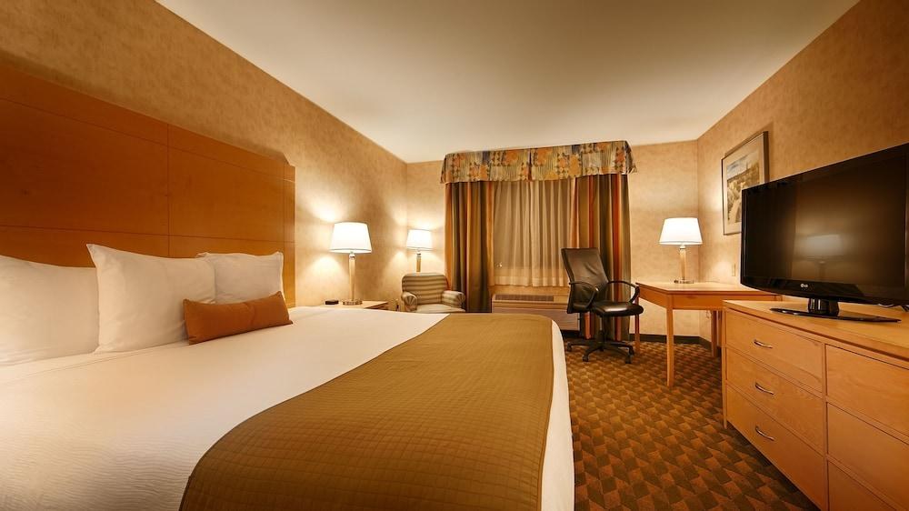 Best Western Plus North Las Vegas Inn & Suites photo 3