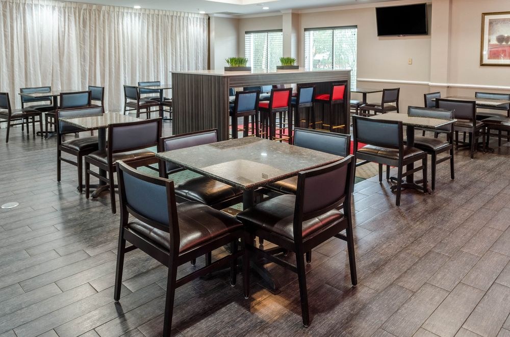 Best Western Airport Inn & Suites