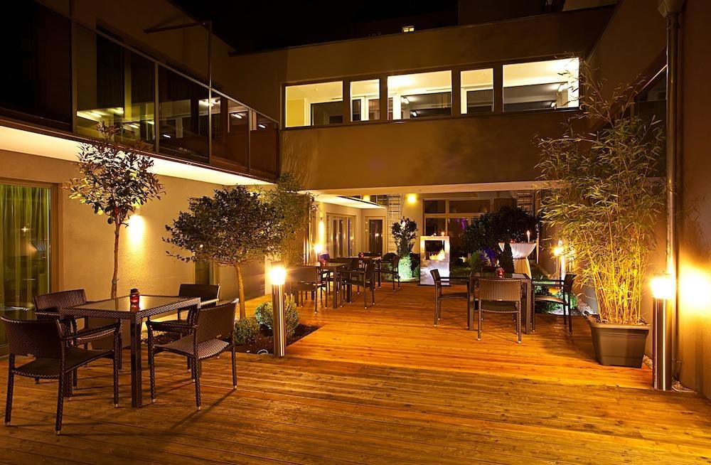PAKAT SUITES HOTEL photo 2