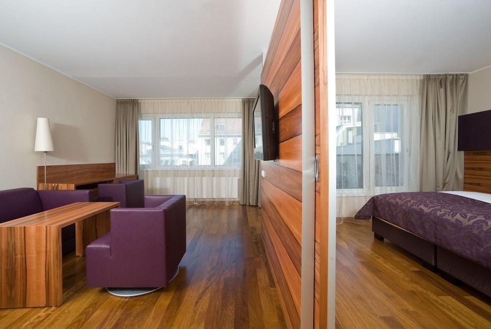 PAKAT SUITES HOTEL photo 3
