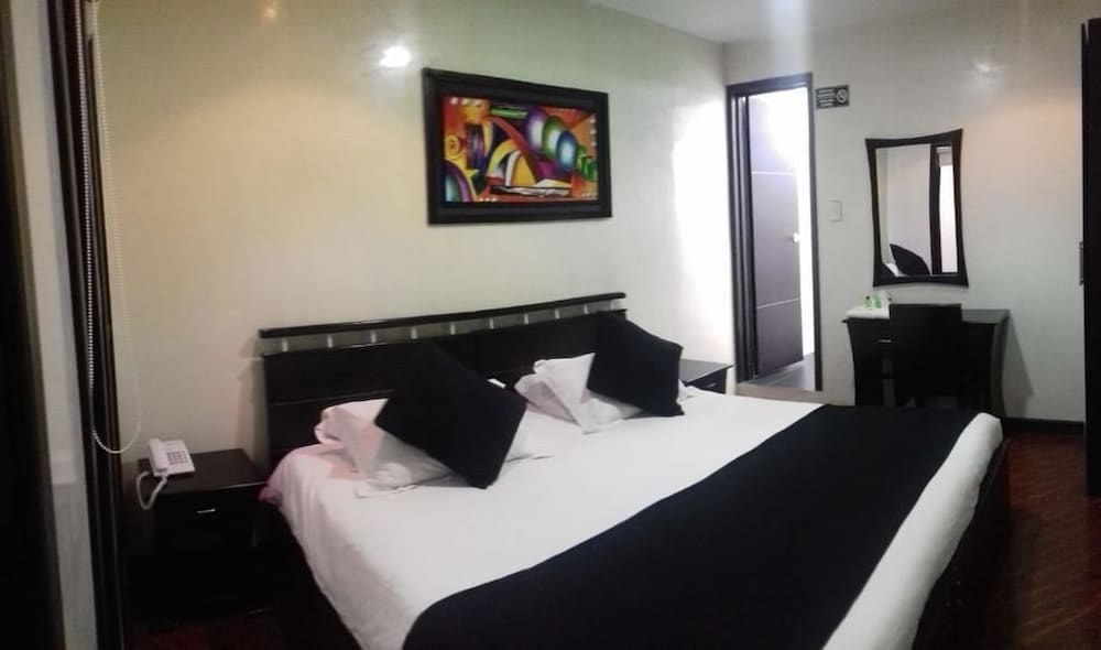 AYENDA 1072 QUALITY COMFORT HOUSE