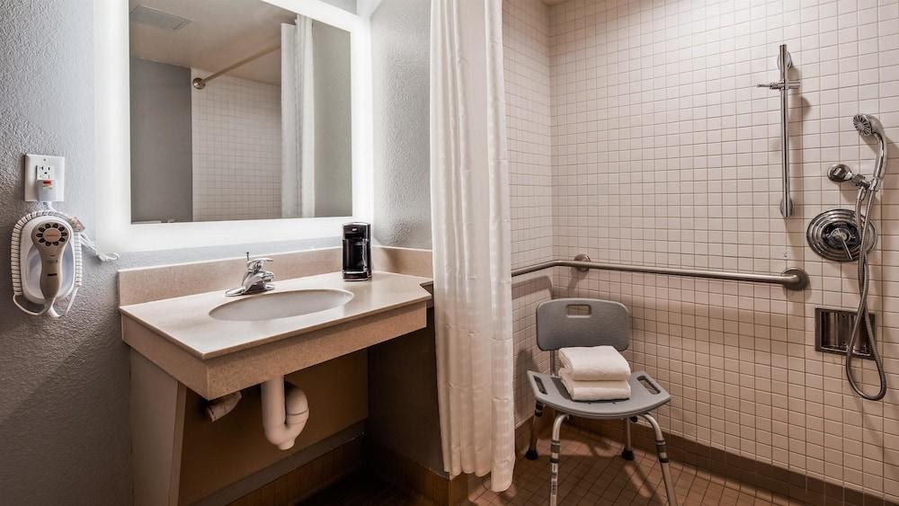 Best Western Yacht Harbor Hotel photo 3