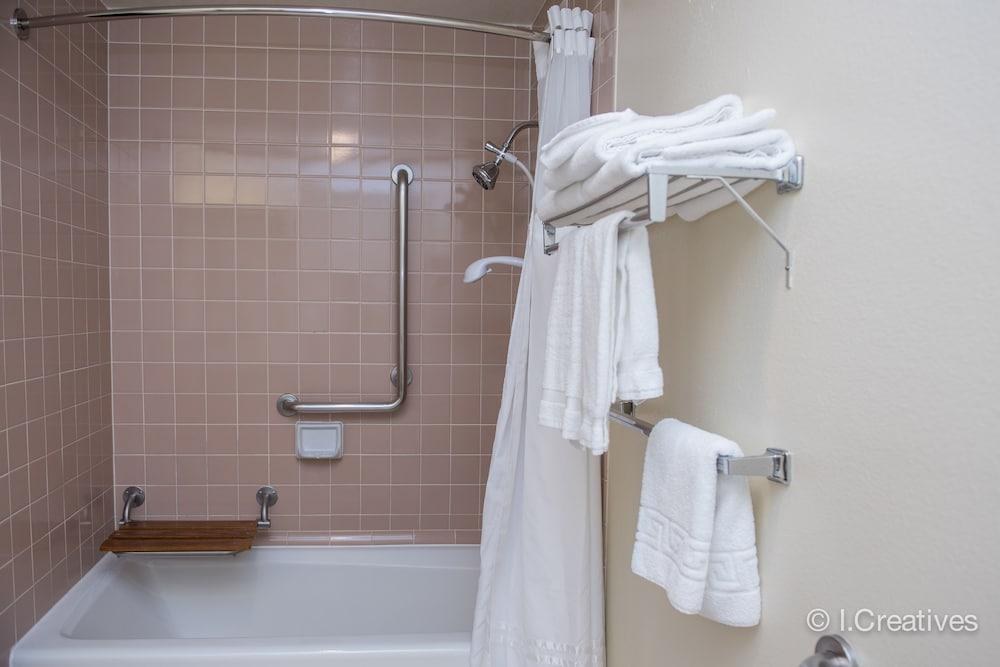 Best Western Plus Bayside Inn photo 4