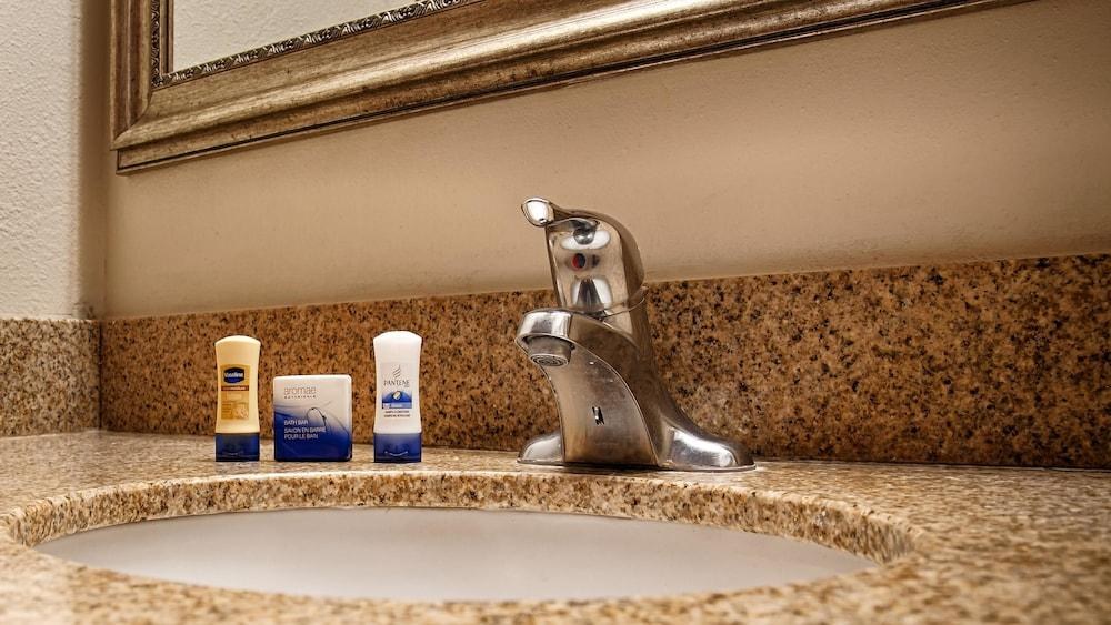Best Western Tallahassee-Downtown Inn & Suites photo 2