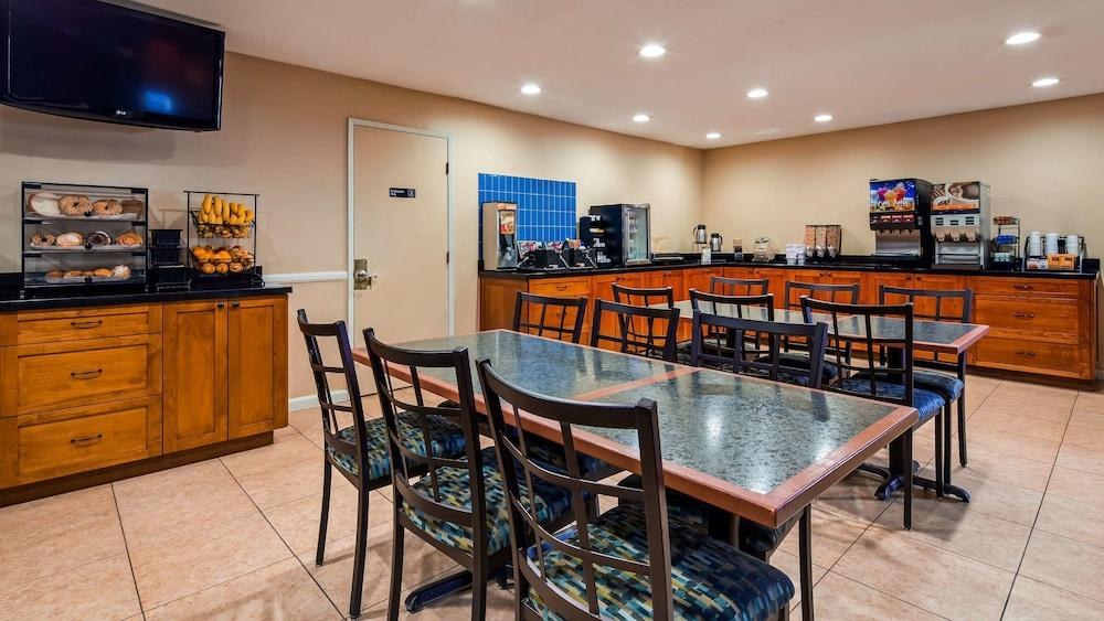 BEST WESTERN MISSION BAY photo 4