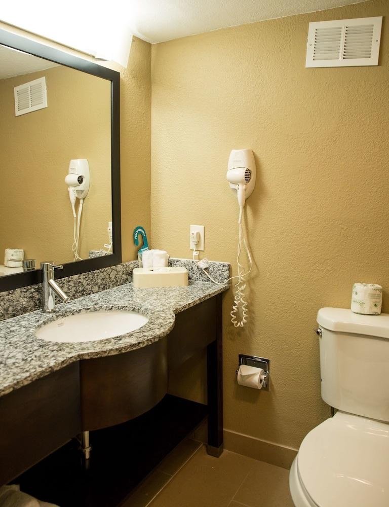 Best Western Palm Beach Lakes photo 4